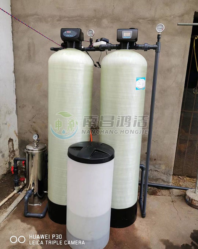 2.5噸砂（shā）濾+軟化設備